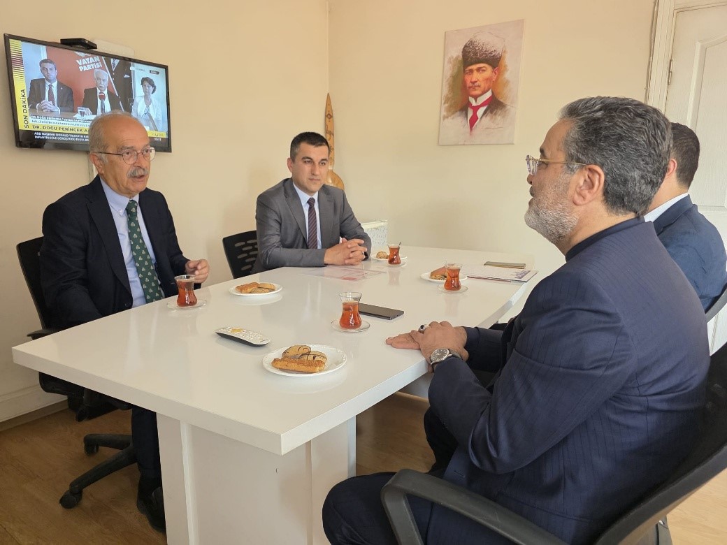 İran Kültür Müsteşarı, Ulusal Kanal’da Şehit Hamaney’in Düşünce Mirasını Anlattı